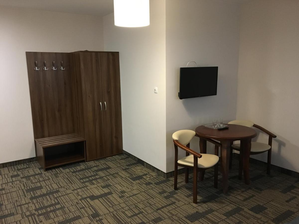Centrum Promocji Lesnictwa W Mucznem Lutowiska Exteriér fotografie