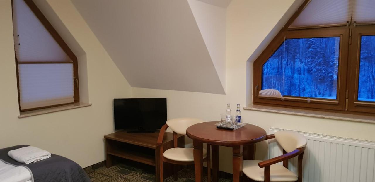Centrum Promocji Lesnictwa W Mucznem Lutowiska Exteriér fotografie